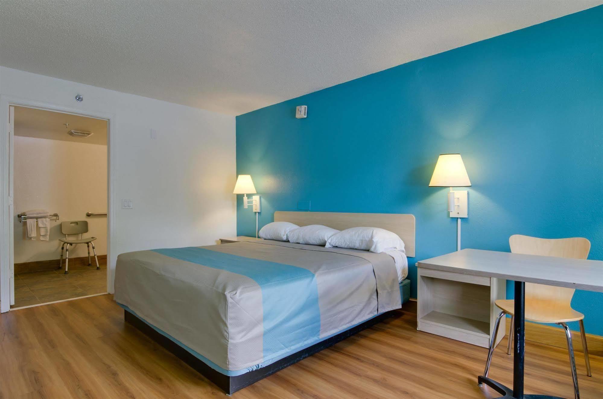 Hotel 6-atlanta, Ga