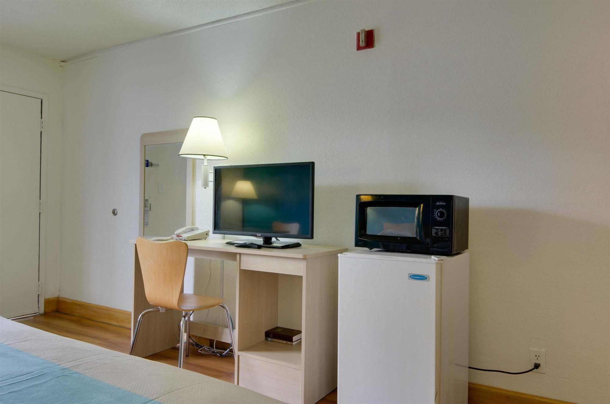 Hotel 6-atlanta, Ga
